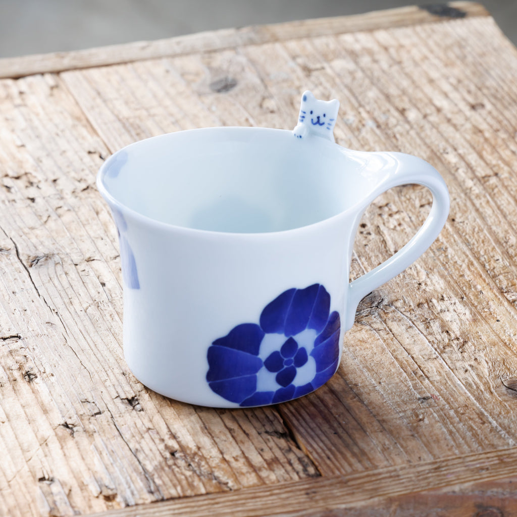 Japanese Sometsuke Blue & White Mug with Cat & Floral Motif – Seto Ware, Singama Kiln