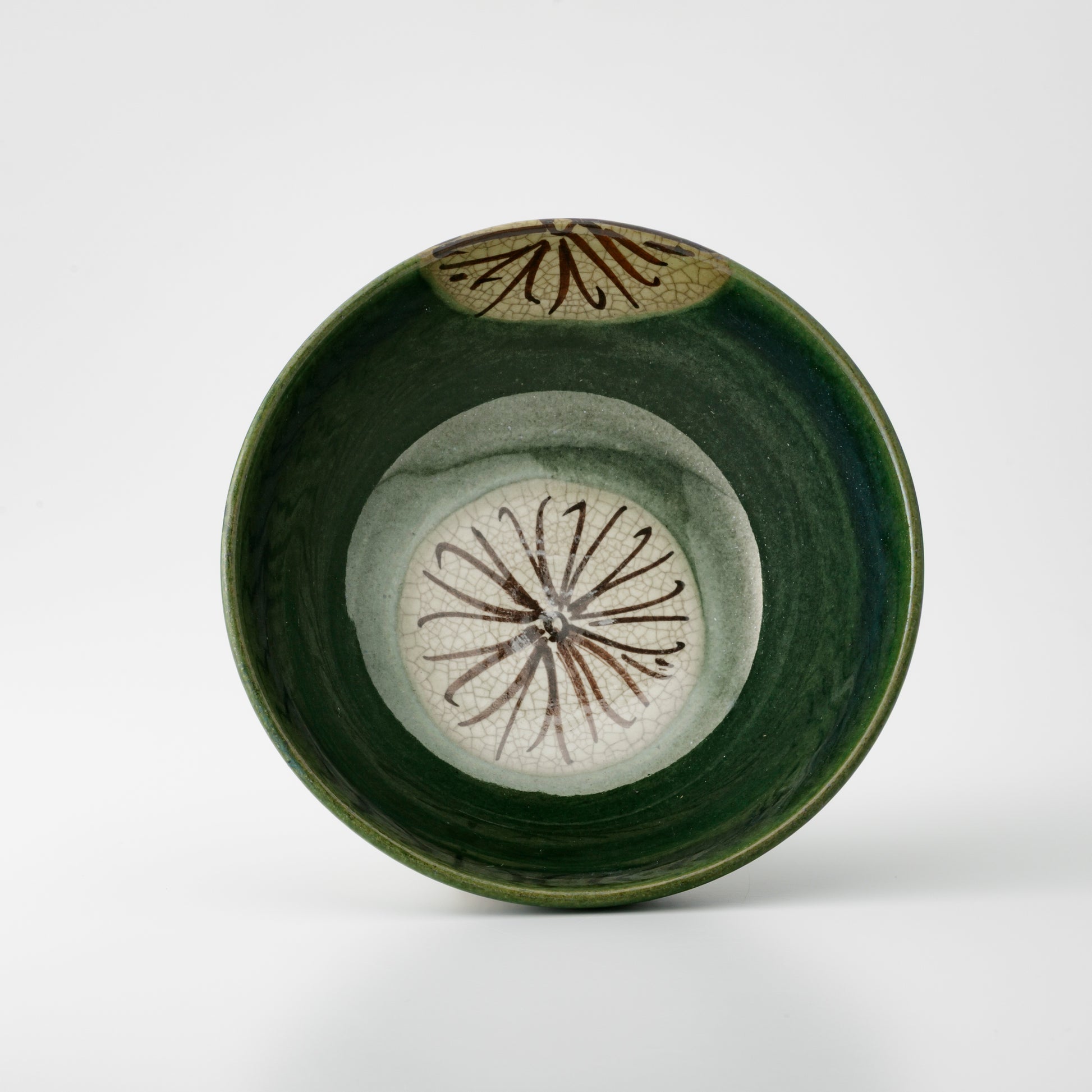 Oribe Chawan Rice Bowli Chrysanthemum motif.