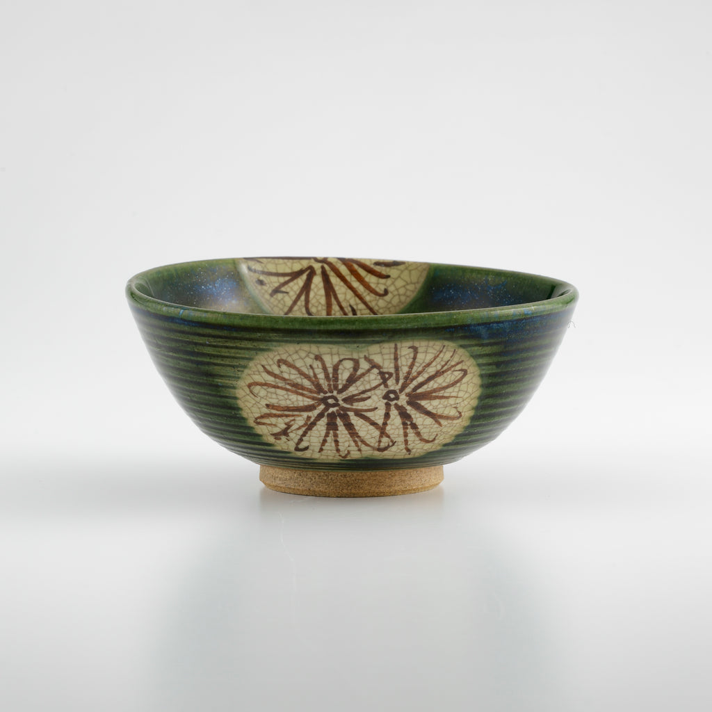 Oribe Chawan Rice Bowli Chrysanthemum motif.
