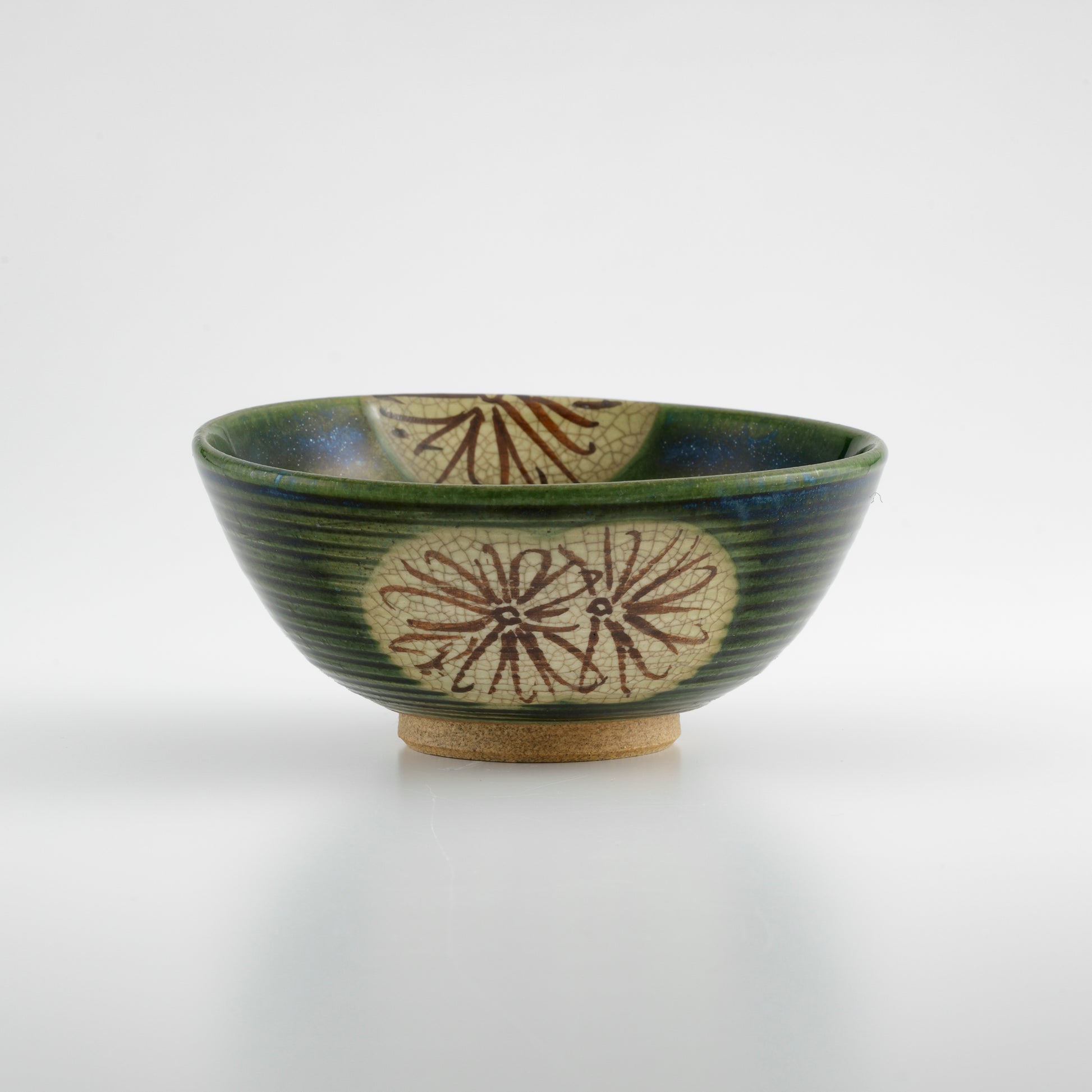 Oribe Chawan Rice Bowli Chrysanthemum motif.