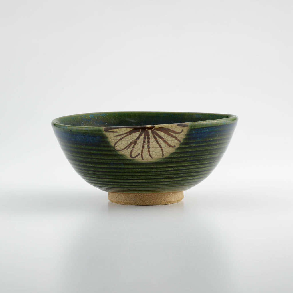 Oribe Chawan Rice Bowli Chrysanthemum motif.