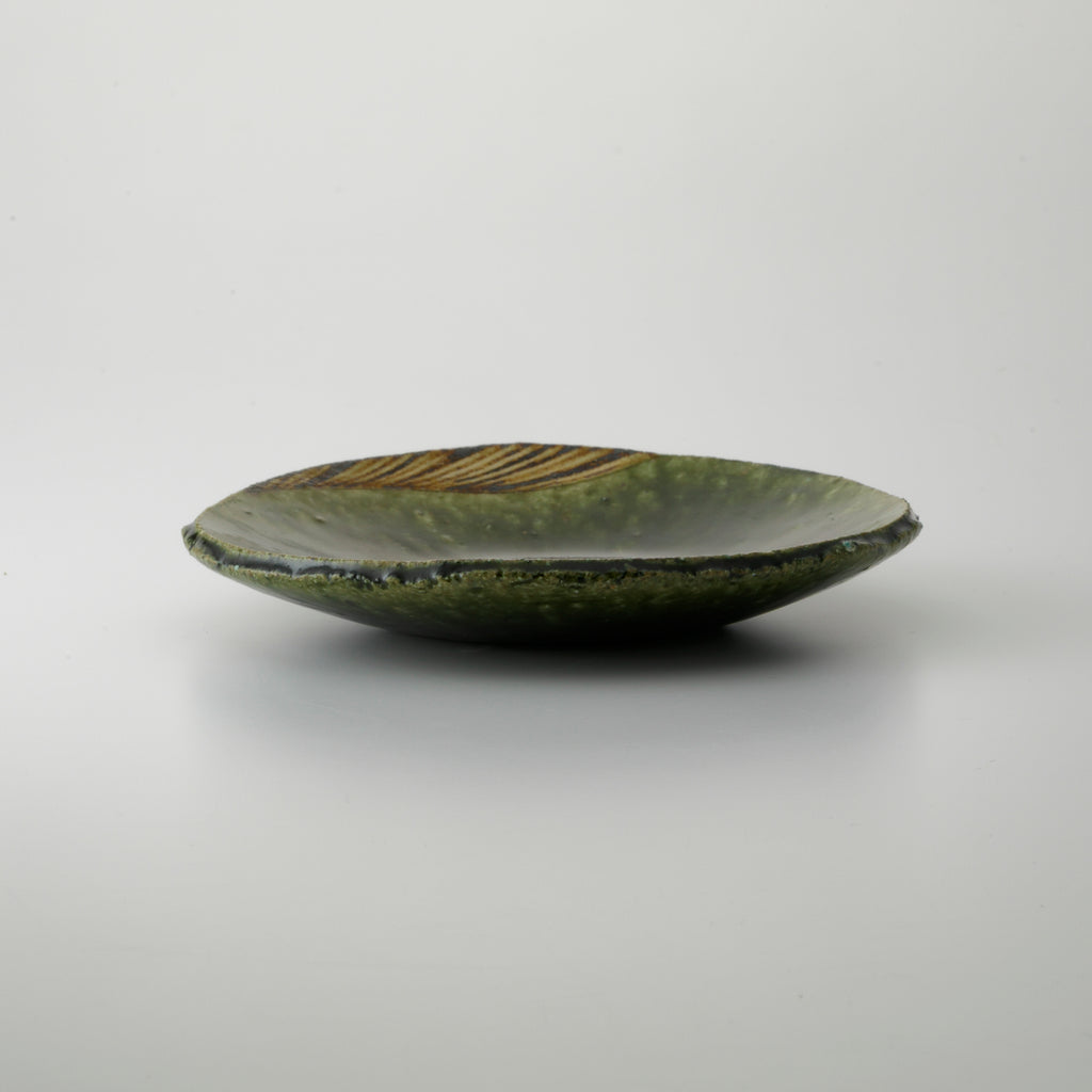 Oribe Round Plate Iron Painting Design