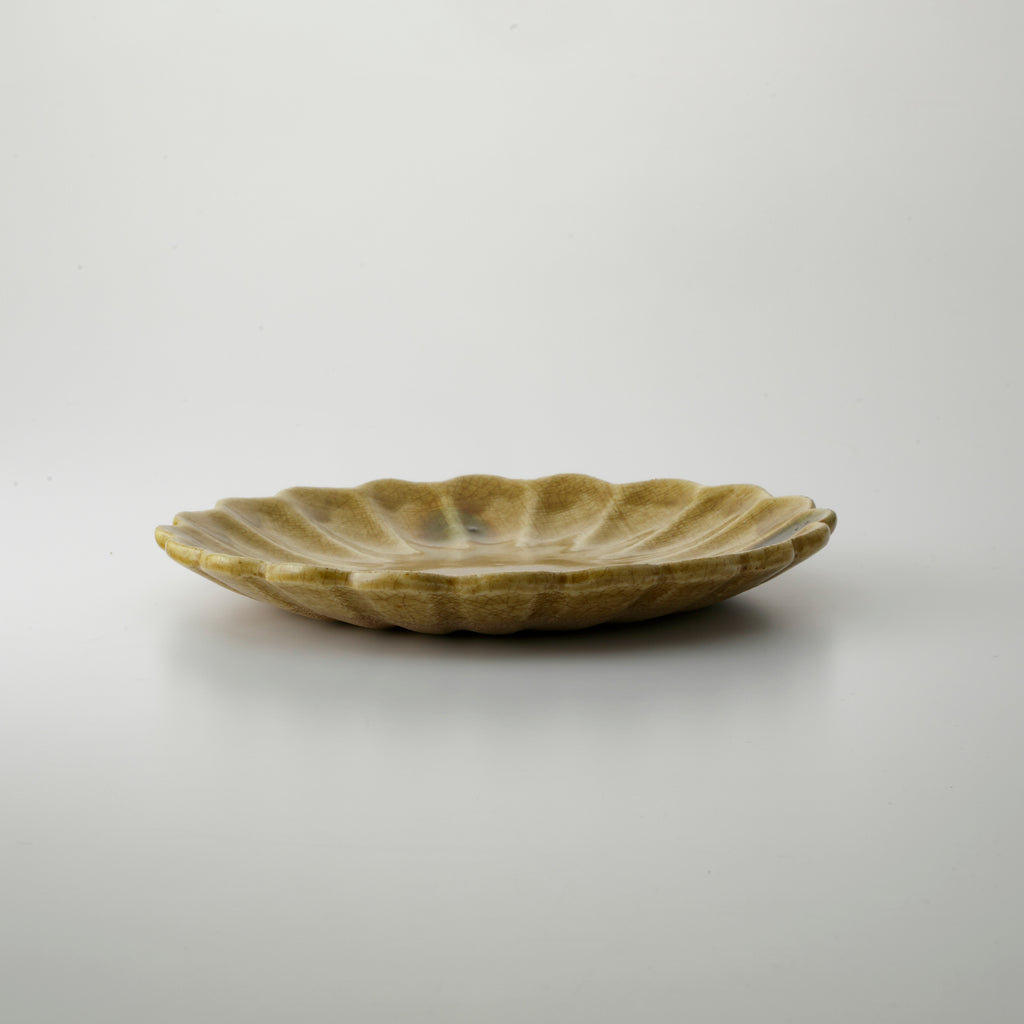 Kiseto Rinka Plate Chrysanthemum motif
