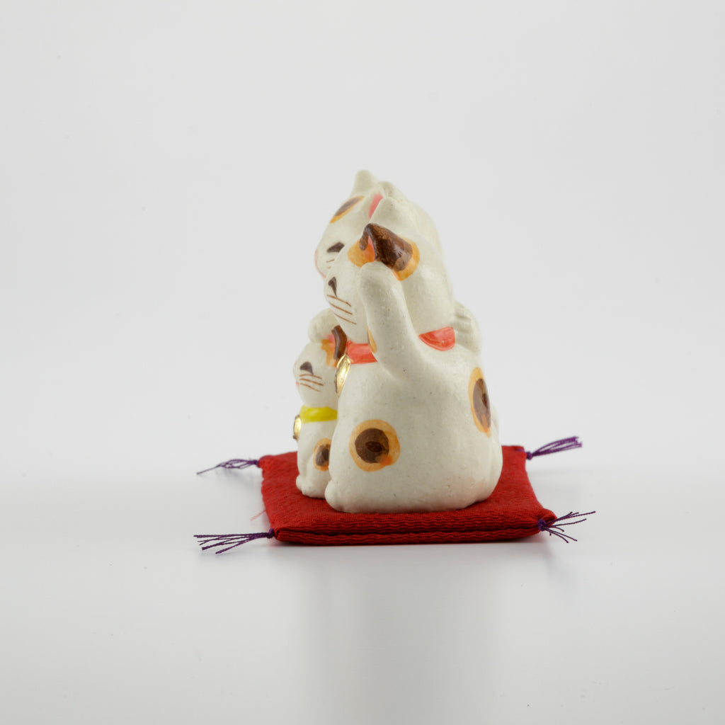 Maneki Neko Family