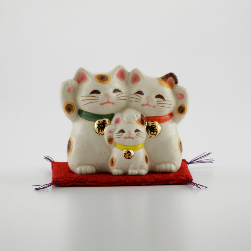 Maneki Neko Family