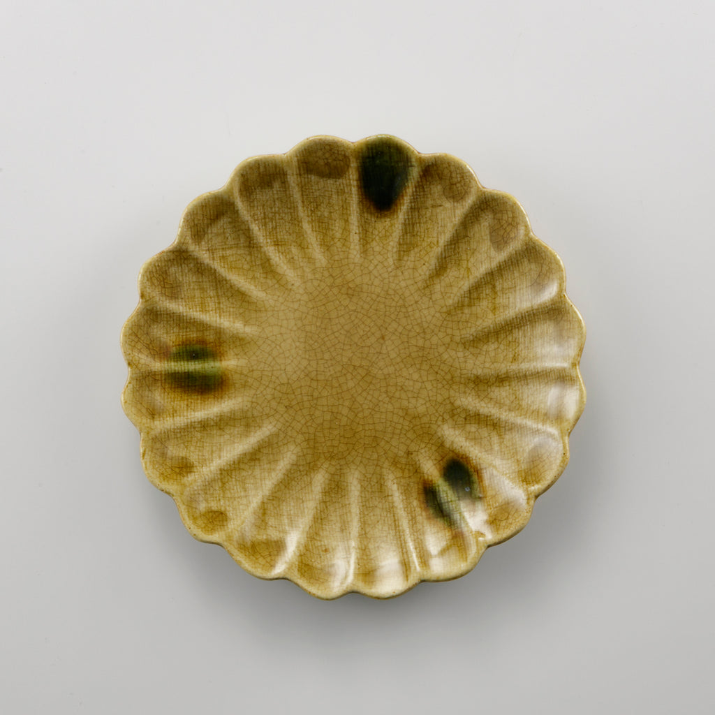Kiseto Rinka Plate Chrysanthemum motif