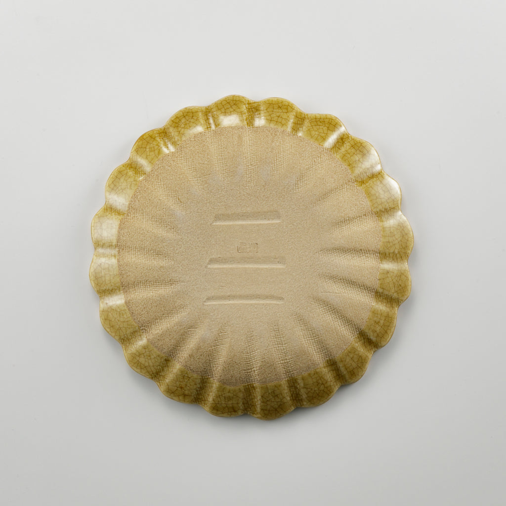 Kiseto Rinka Plate Chrysanthemum motif
