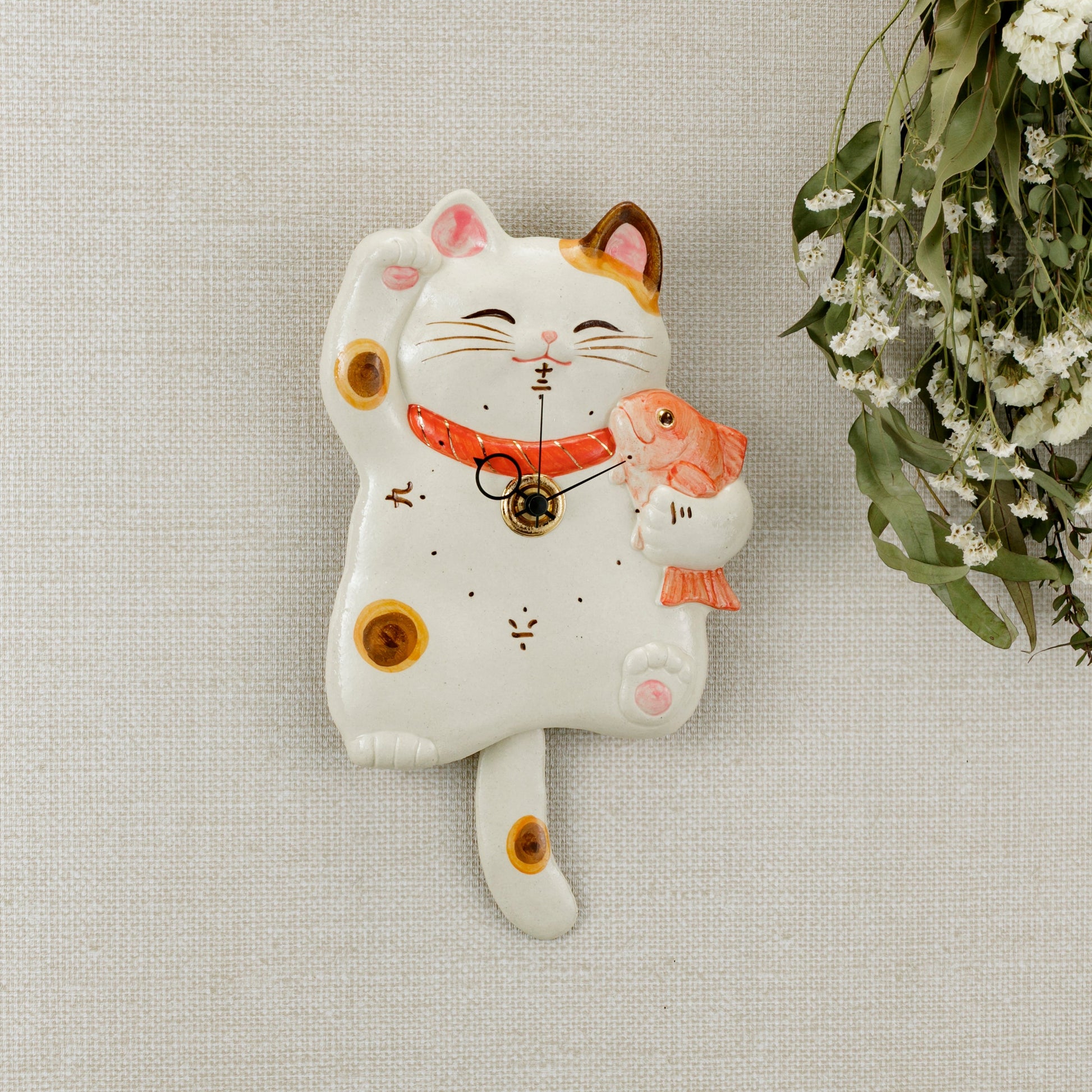 Japanese Maneki Neko Lucky Cat Pendulum Wall Clock – Right Paw Raised, Holding Tai Fish – Seto Ware, Craft Yuuki