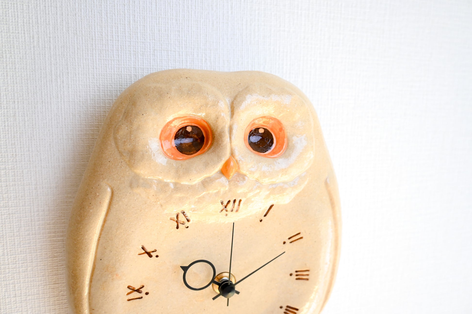 Japanese Lucky Owl (“FUKURO”) Pendulum Wall Clock – Seto Ware, Craft Yuuki