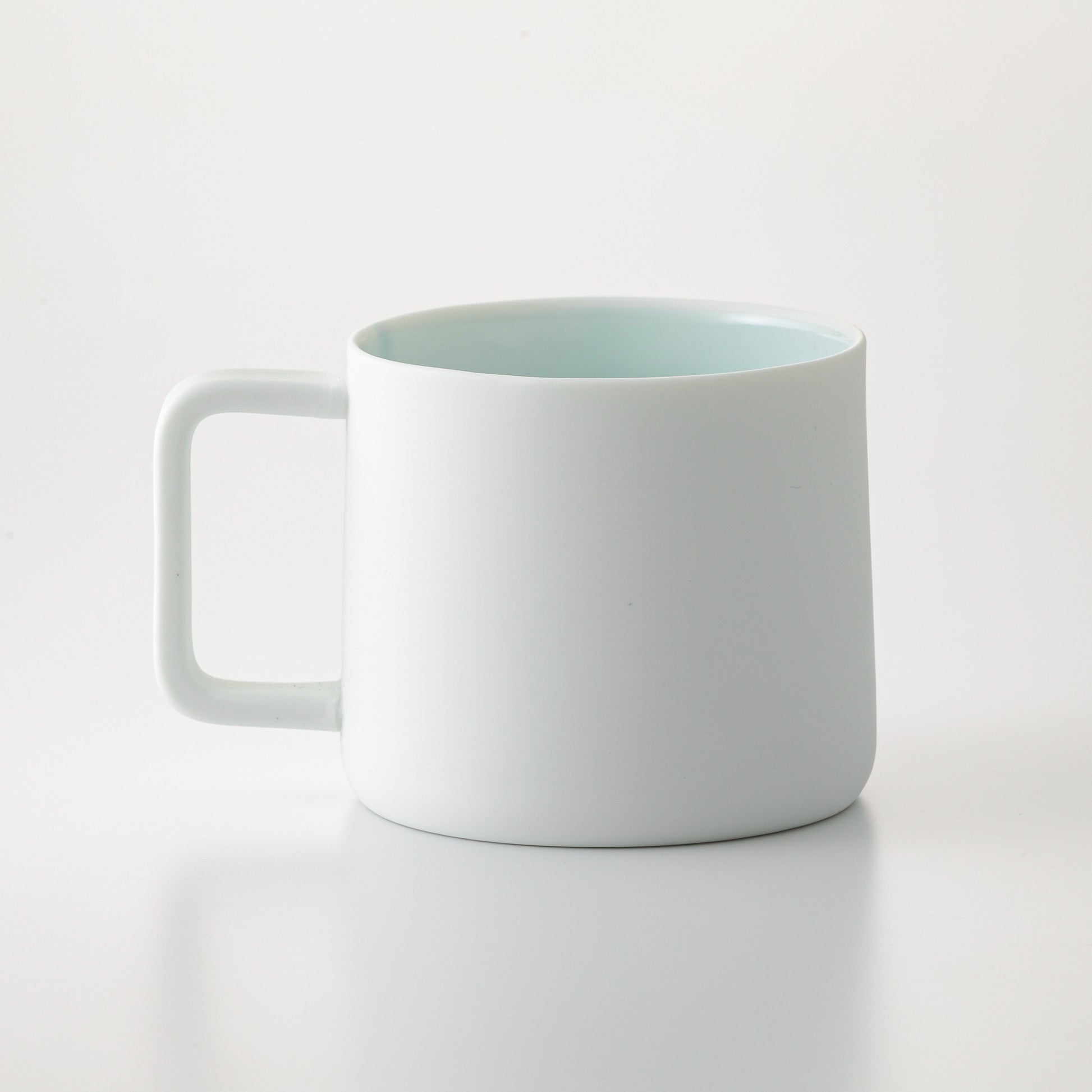 Japanese Sometsuke Magnolia Flower Mug – Blue & White Seto Ware, Singama Kiln