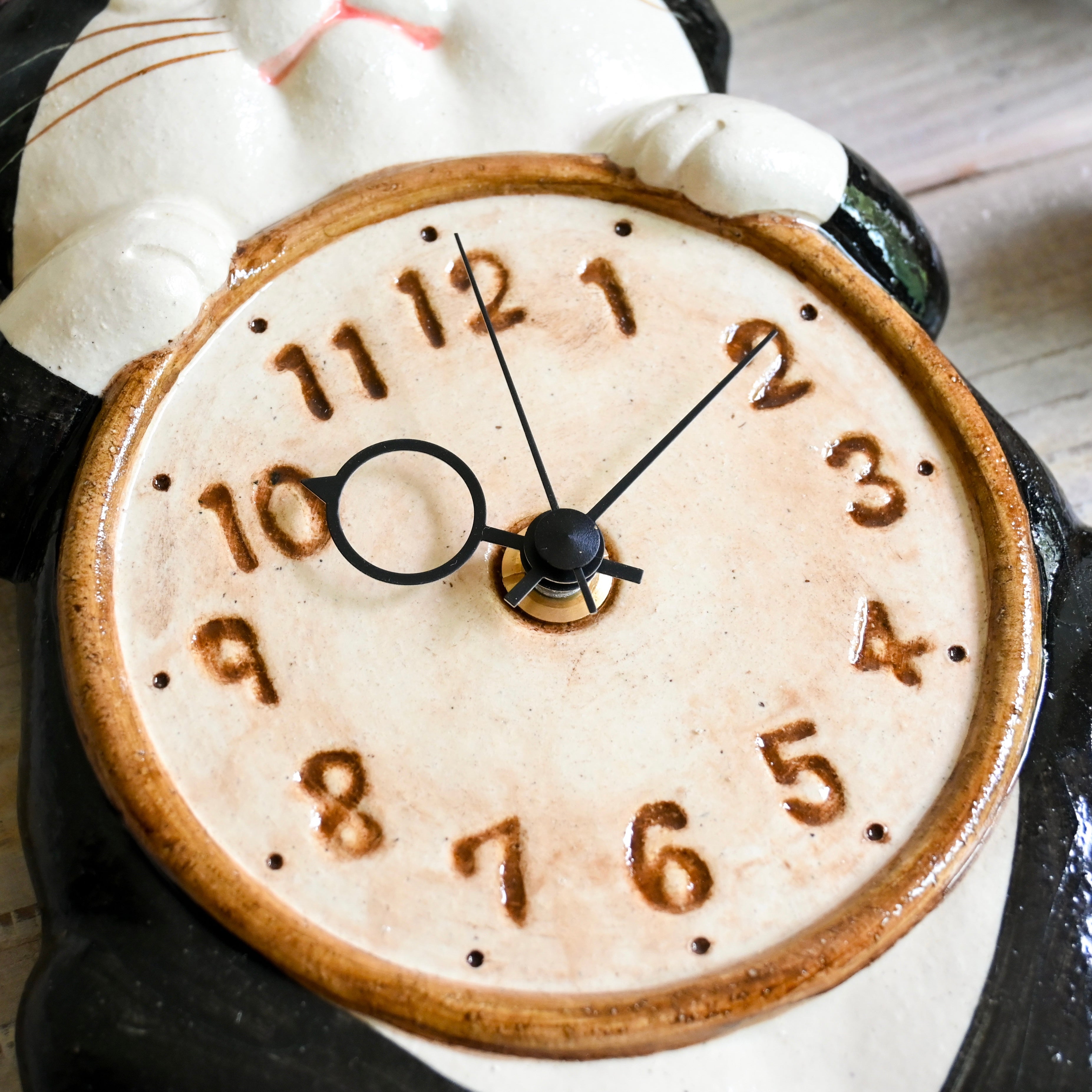 Hachiware Cat Pendulum Wall Clock – Inaho Ceramics - Traditional