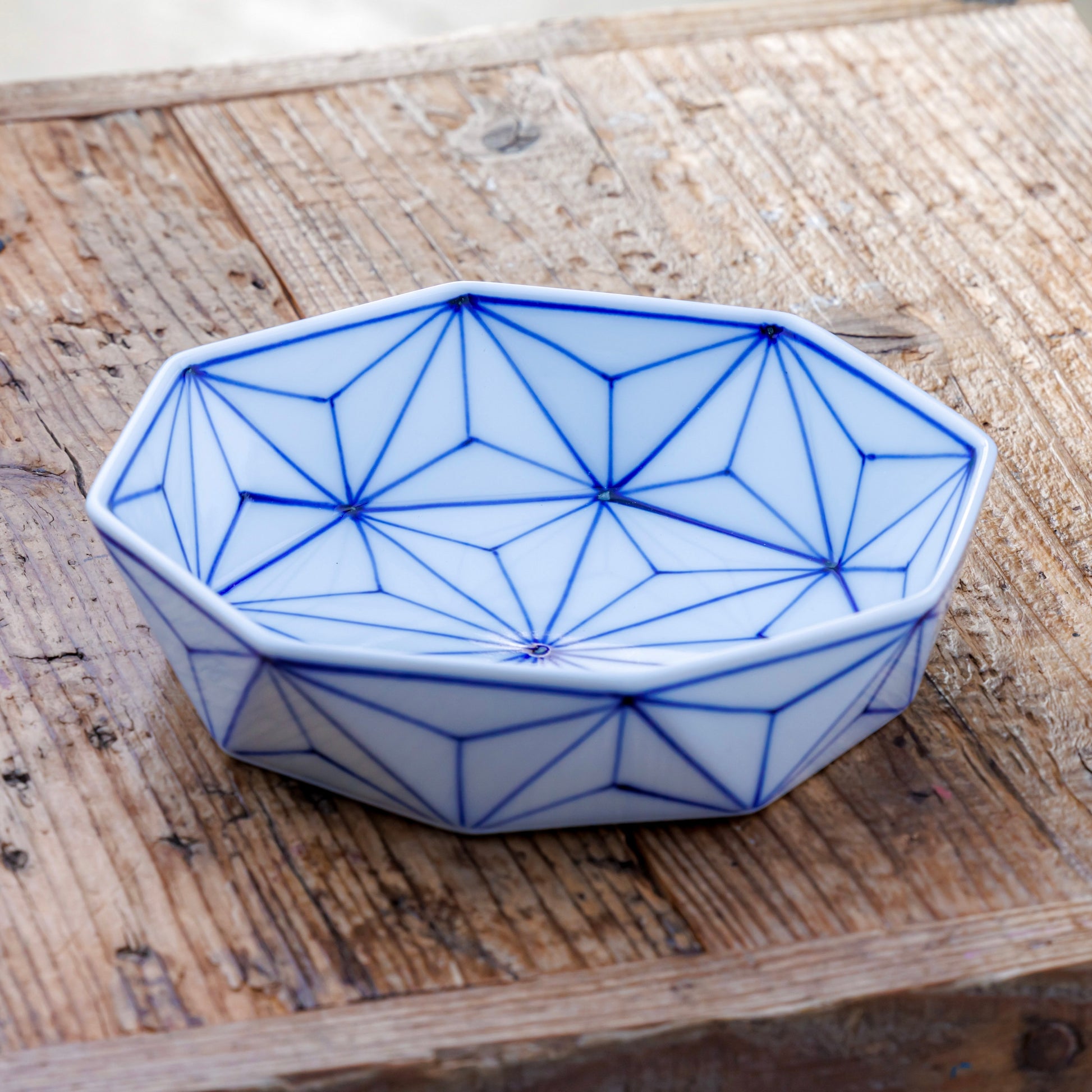 Japanese Hand-Painted Plate Blue & White Octagonal Asa-no-Ha (Hemp Leaf) Porcelain – Seto Ware by Singama