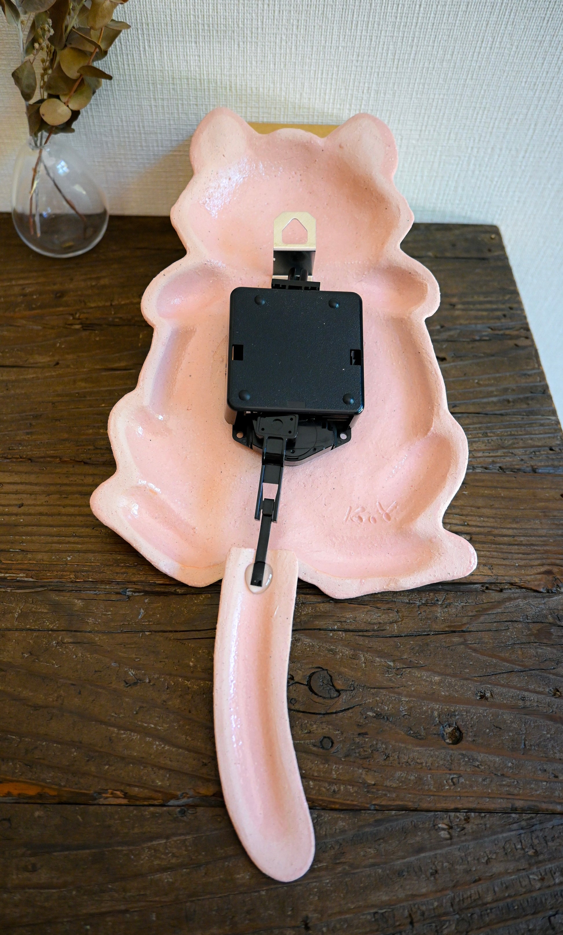 Japanese Maneki Neko Lucky Cat Pendulum Wall Clock Sakura Light Pink - Seto ware, Craft-Yuuki