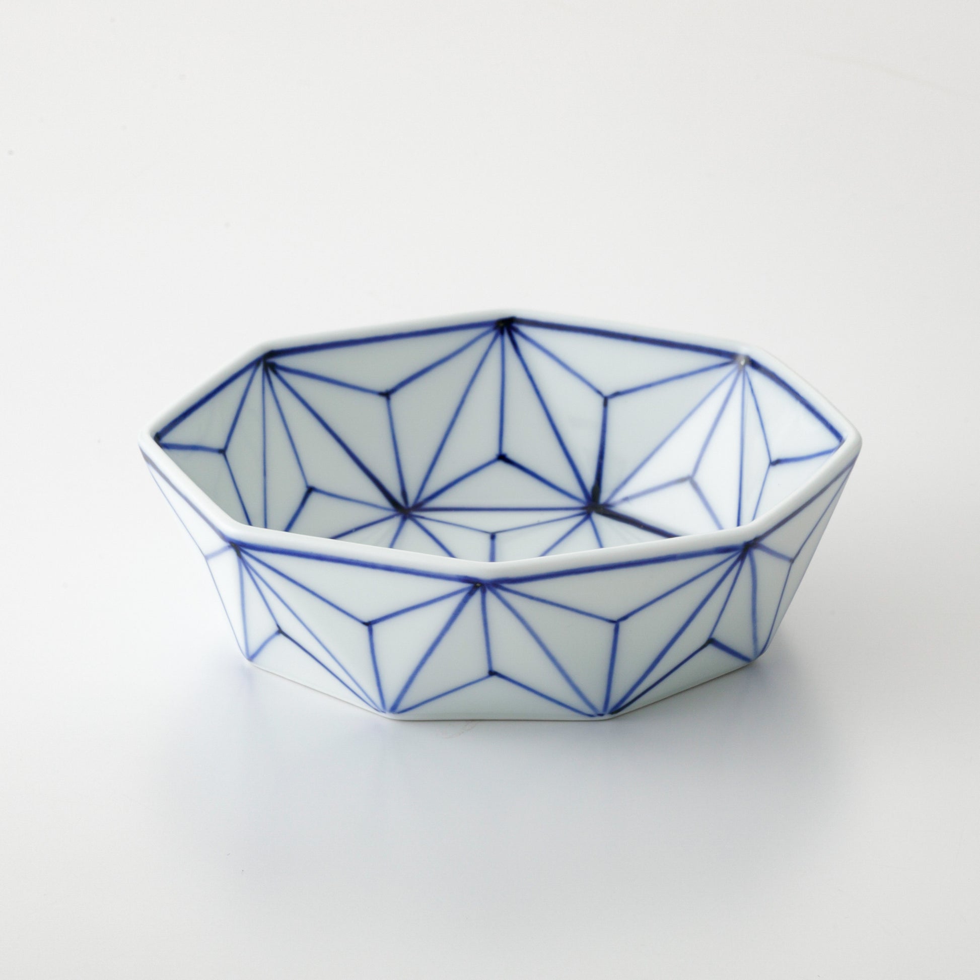 Japanese Hand-Painted Blue & White Octagonal Asa-no-Ha (Hemp Leaf) Porcelain Plate – Seto Ware by Singama