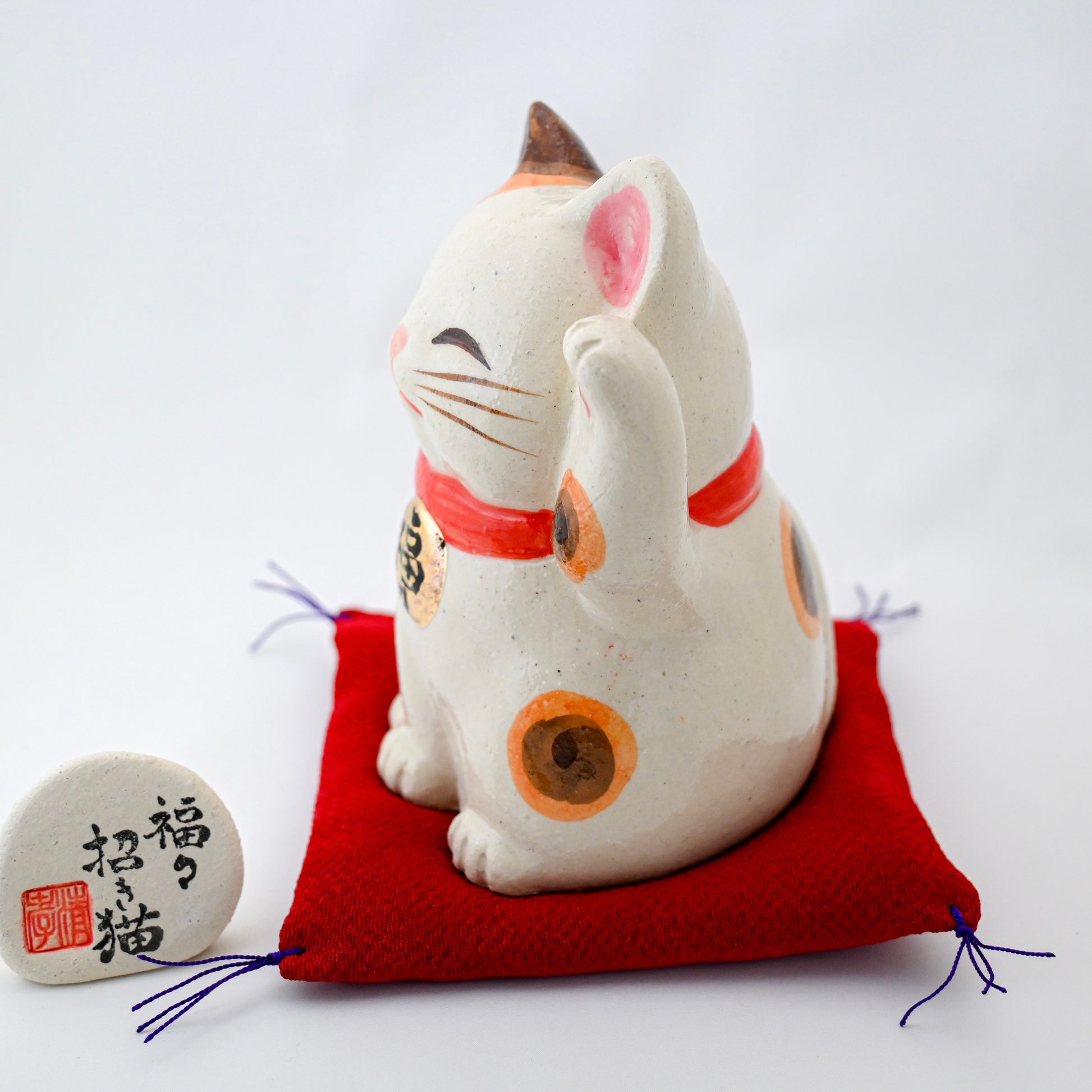 Japanese White Maneki Neko Lucky Cat – Left Paw Raised Medium Size, Seto Ware, Craft Yuu-Ki