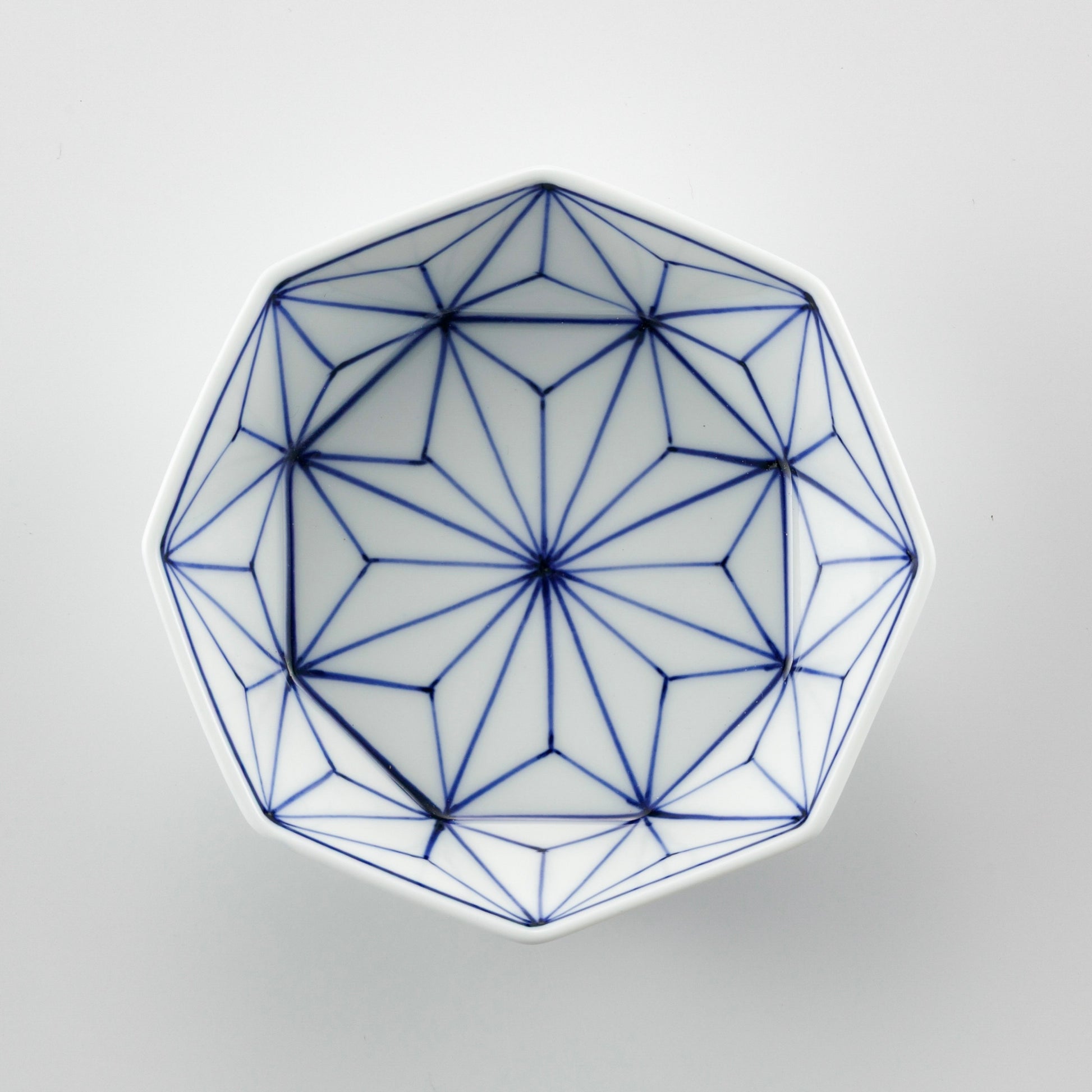 Japanese Hand-Painted Blue & White Octagonal Asa-no-Ha (Hemp Leaf) Porcelain Plate – Seto Ware by Singama