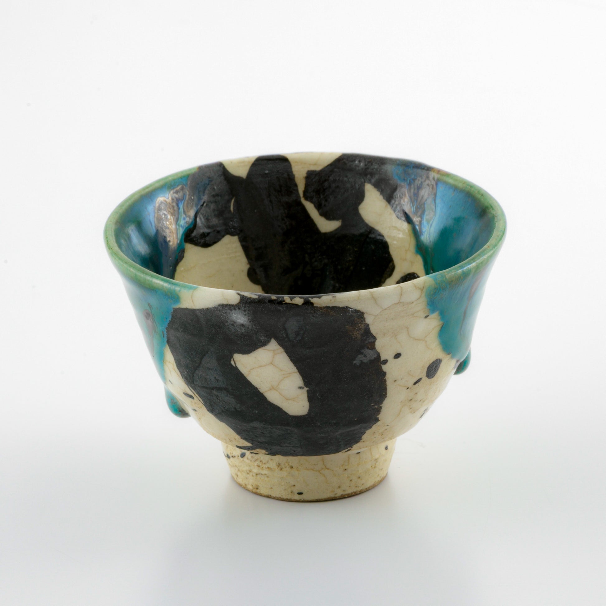 Japanese Old Oribe Glaze Yunomi – Soft White & Green Flow Seto Akazu Ware, Miyoshi Itsuzo