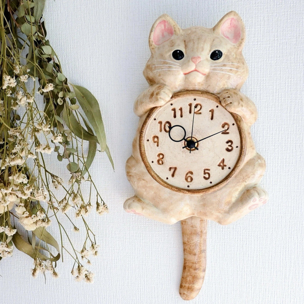Glückskatze Pendelwanduhr von Hachiware
