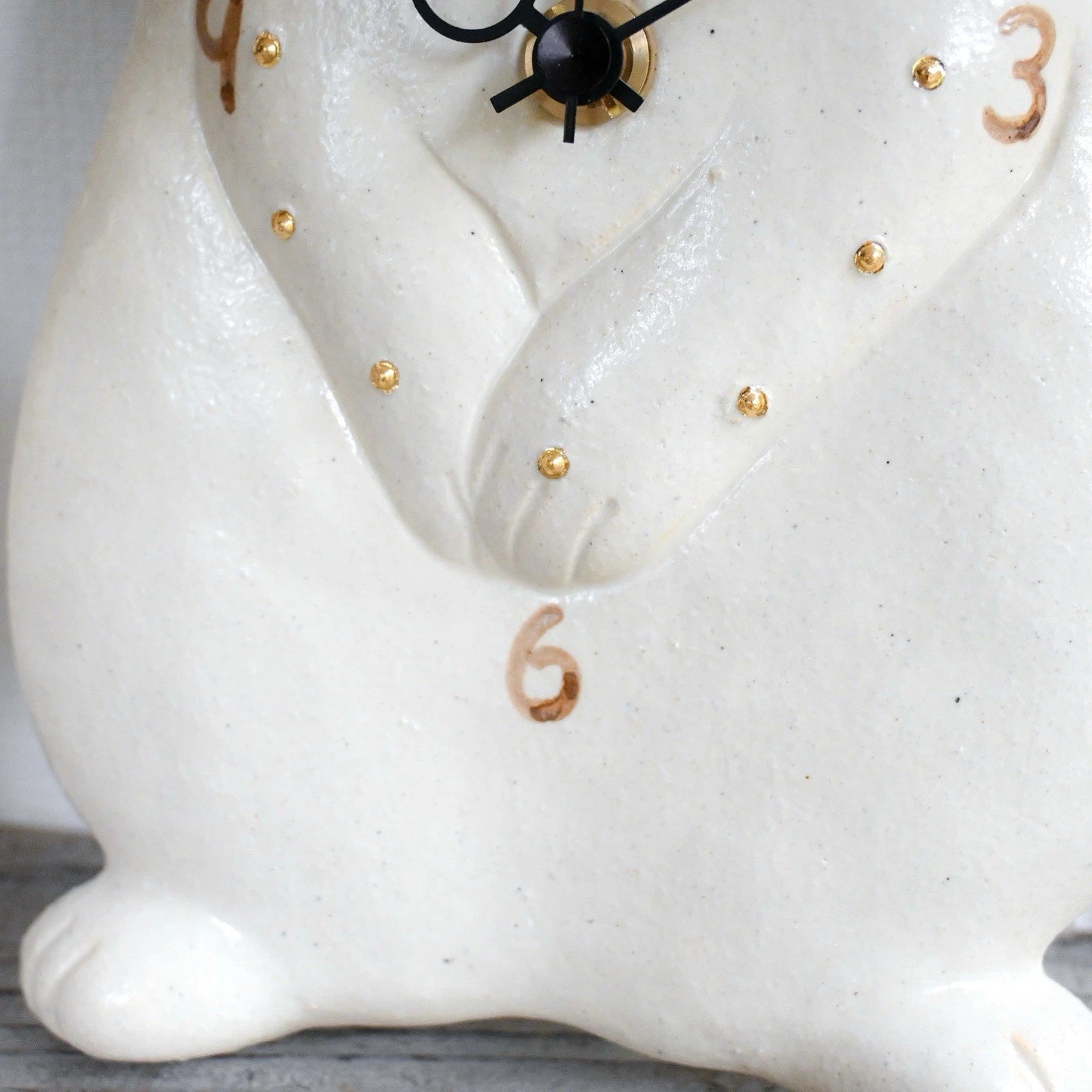 Japanese Glossy White Rabbit Pottery Pendulum Wall Clock – Seto Ware, Craft Yuu-Ki