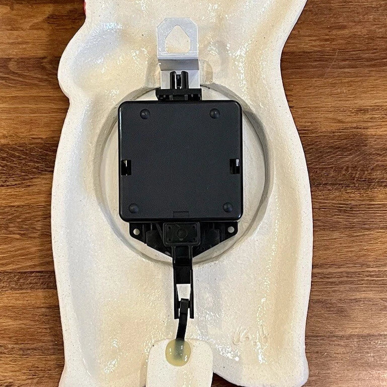 Japanese Glossy White Rabbit Pottery Pendulum Wall Clock – Seto Ware, Craft Yuu-Ki