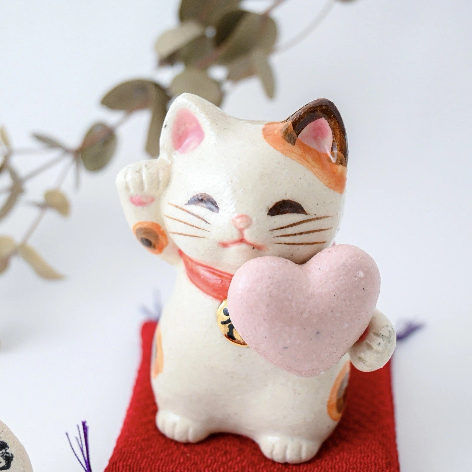 Japanese Sakura Pink Heart Maneki Neko Love & Lucky Cat - Seto Ware, Craft Yuu-Ki