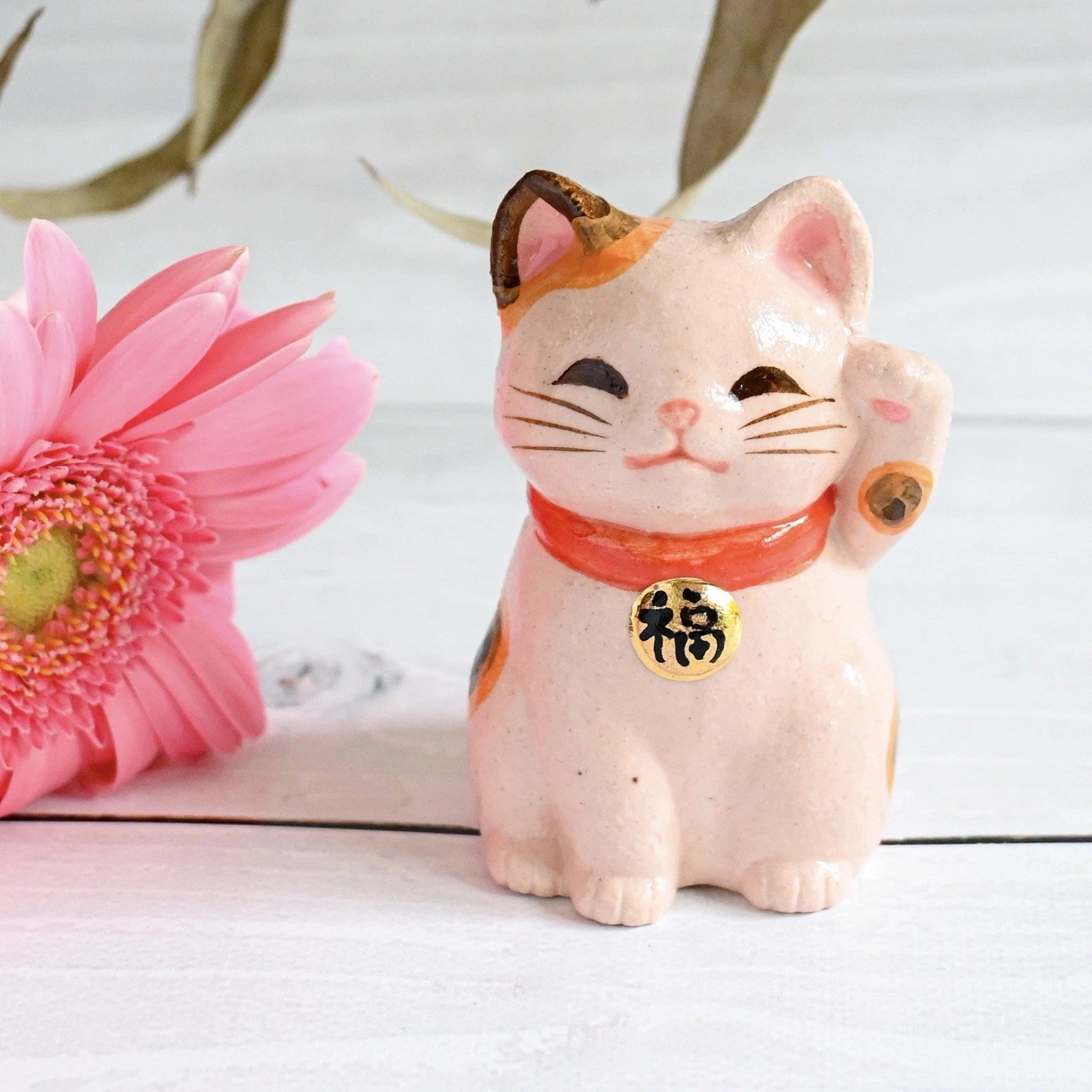 Japanese Sakura Pink Maneki Neko Lucky Cat Right Paw - Seto Ware, Craft Yuu-Ki