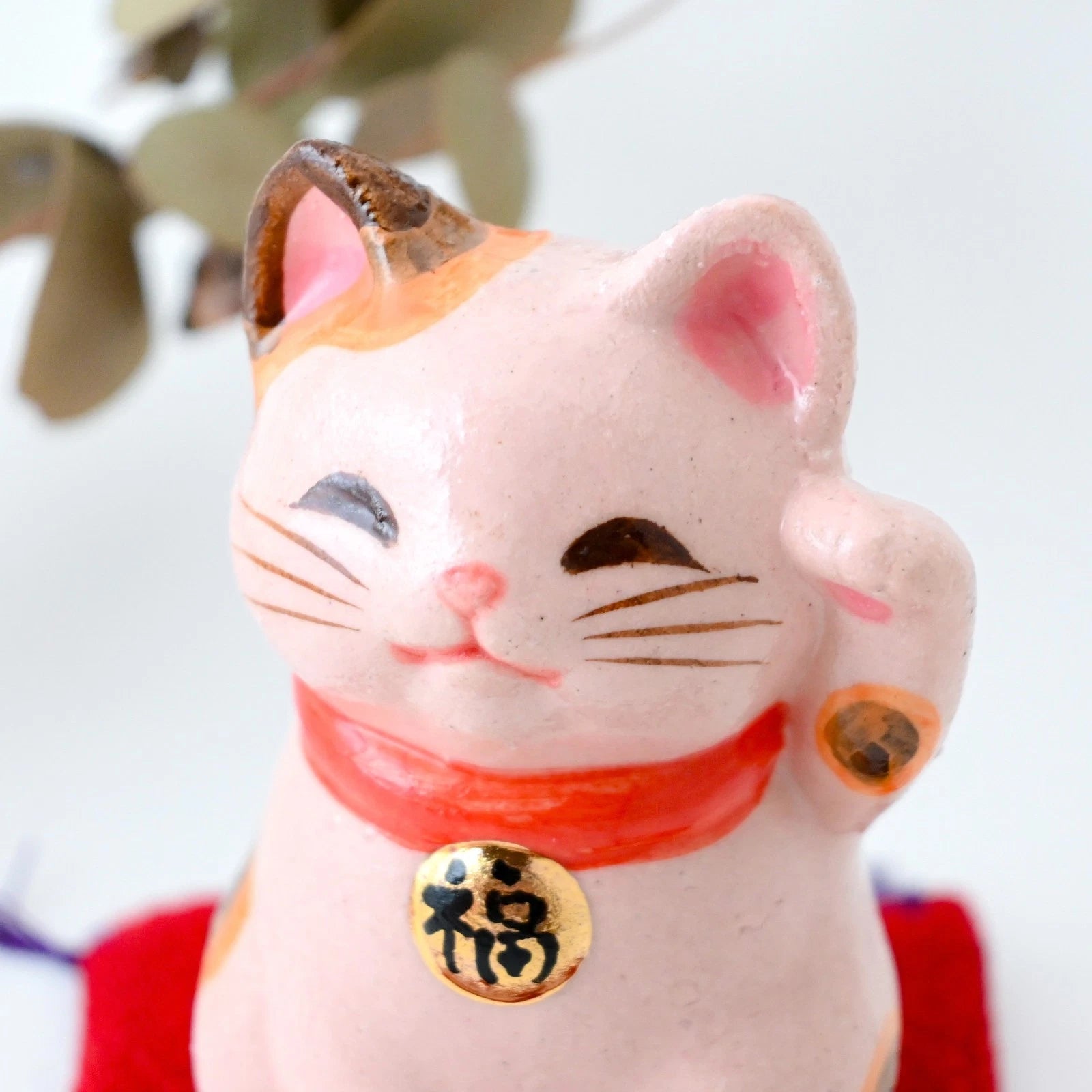 Japanese Sakura Pink Maneki Neko Lucky Cat Right Paw - Seto Ware, Craft Yuu-Ki