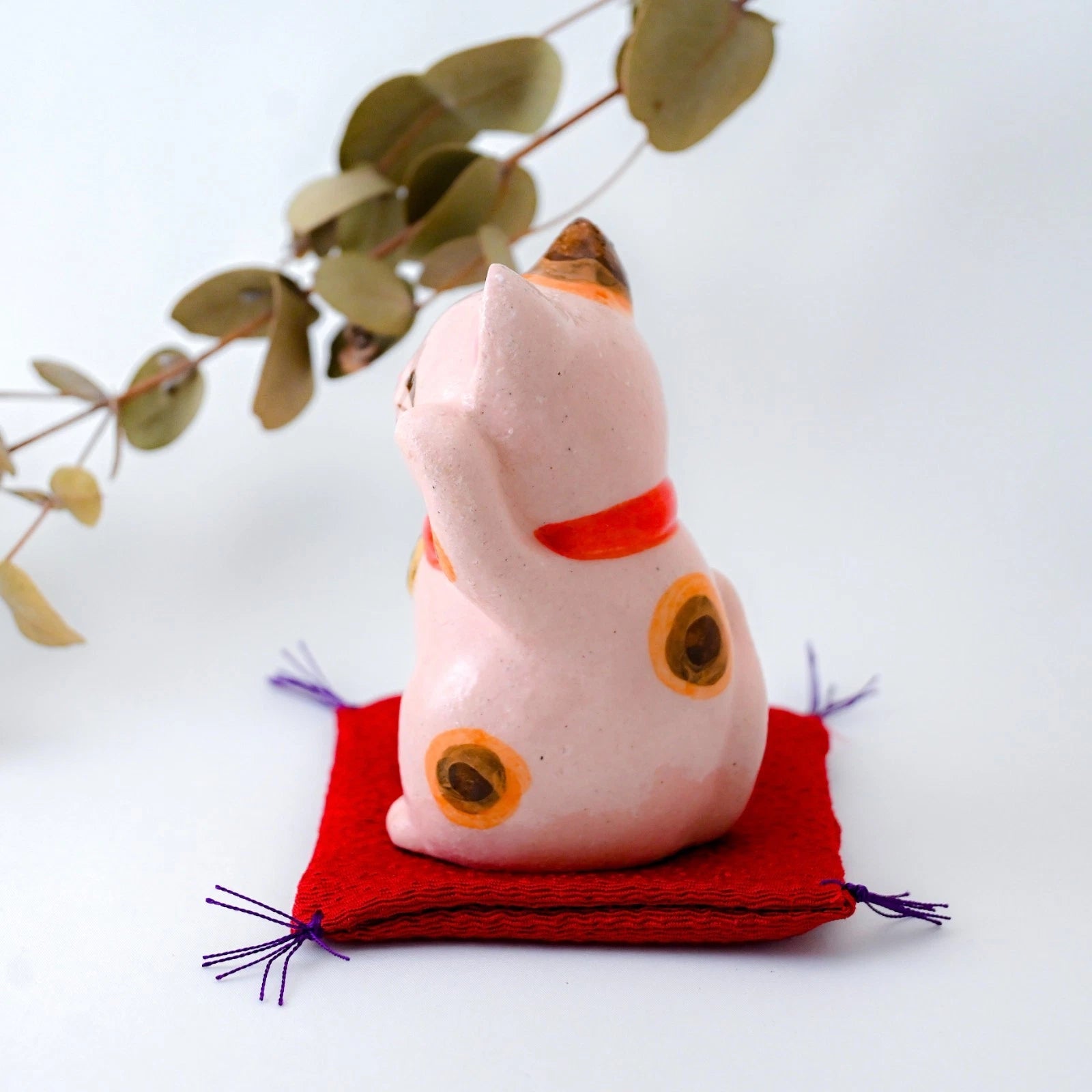 Japanese Sakura Pink Maneki Neko Lucky Cat Right Paw - Seto Ware, Craft Yuu-Ki