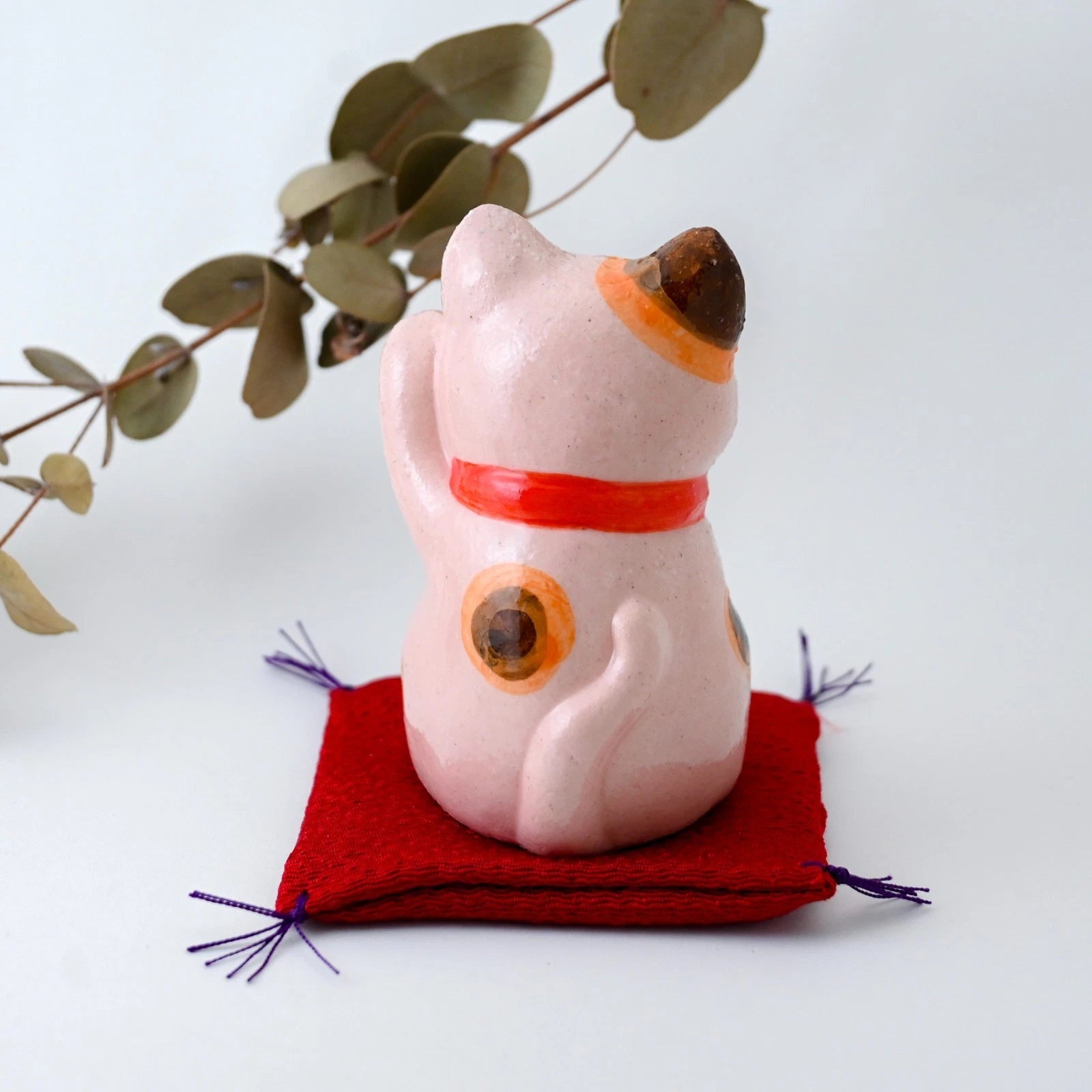 Japanese Sakura Pink Maneki Neko Lucky Cat Right Paw - Seto Ware, Craft Yuu-Ki